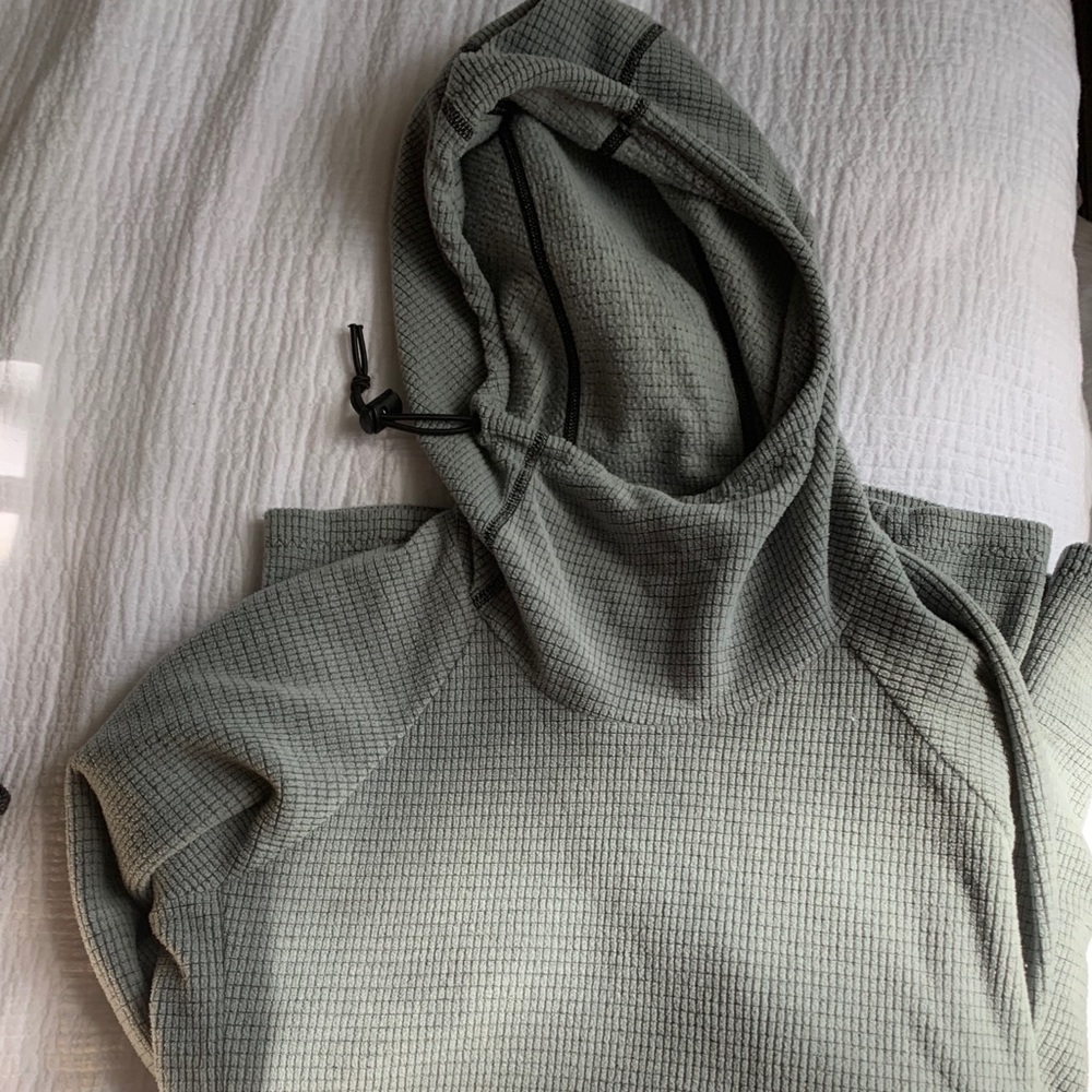 Women’s M Mellanzana